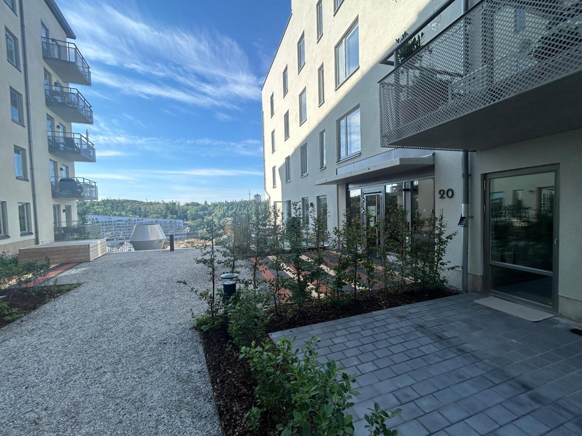 Newly Built Bright Apartment, Close To Everything If You Want To Visit Stockholm, You Will Find The Perfect Accommodation Here! Ferry Line 80 Makes It Very Convenient And Easy To Get To The City Center ナッカ エクステリア 写真